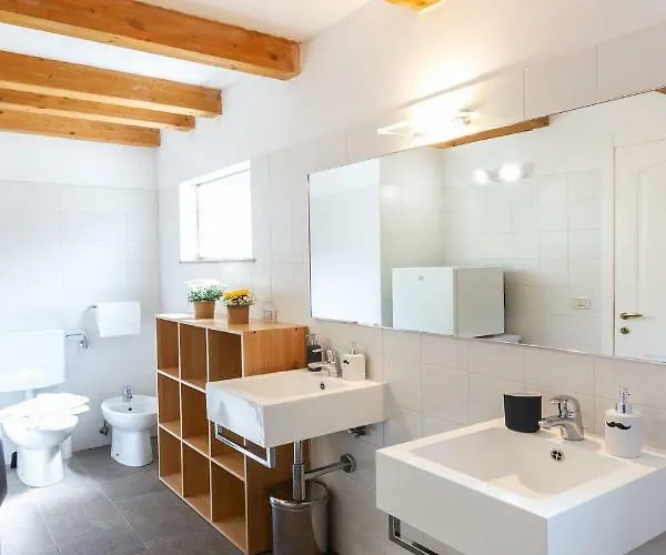 Le Rive Loft Апартаменти *