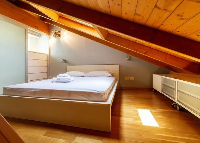 Апартаменти Le Rive Loft